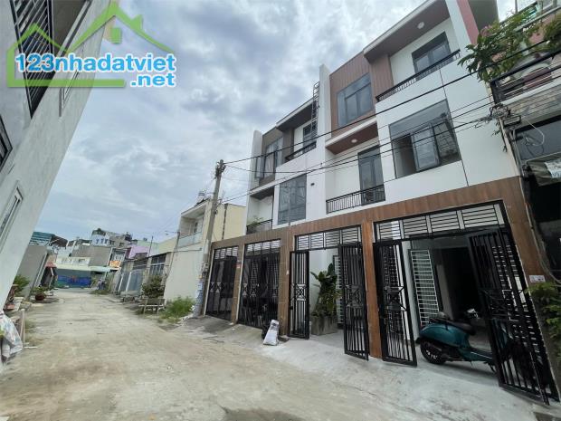 Cần bán nhà Thạnh Xuân 43 - 6 Pn -48M2 ĐẤT- ĐƯỜNG THÔNG 6M-3,58 TỶ.