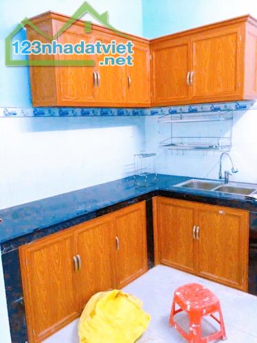 Bán nhà QUẬN 3, hẻm Cách Mạng Tháng Tám, Giá 9.4 Tỷ, 3 tầng - 2