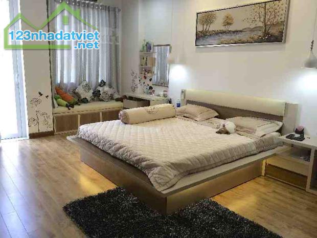 Bán nhà hẻm 131 Kinh Dương Vương Quận 6 - 70m2 - 2