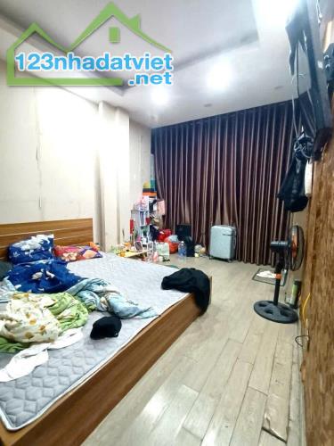 Bán Gấp - Văn Chương - Đống Đa - Dt :26m*5tầng *5mMT * bán 6,2 tỷ - 4