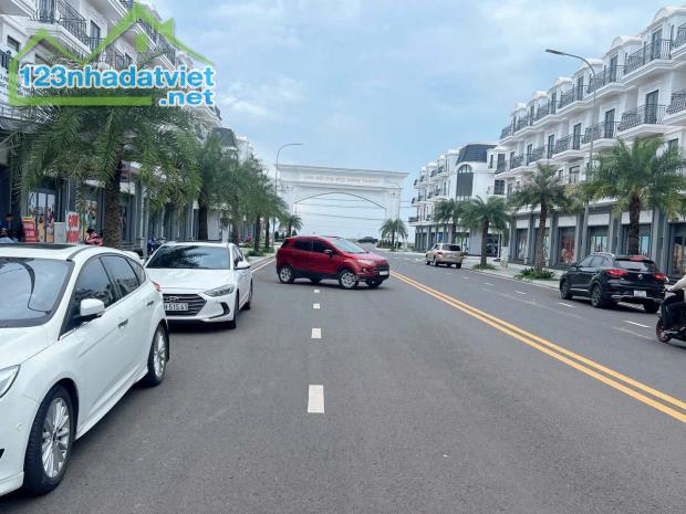 Nhà phố mặt tiền 1 trệt, 3 lầu cạnh đường DT769, sân bay Long Thành - 3