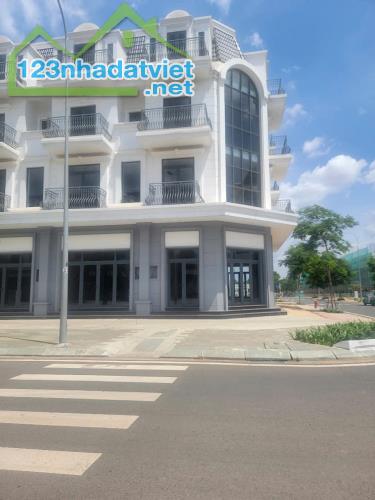 Nhà phố mặt tiền 1 trệt, 3 lầu cạnh đường DT769, sân bay Long Thành - 2