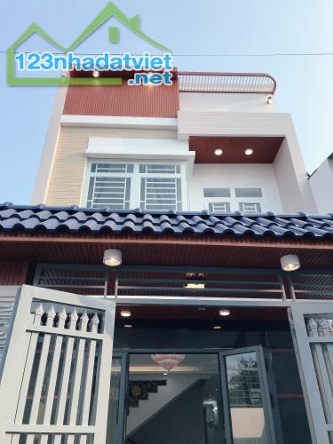 Bán nhà HXH, 85m2, đường Nguyễn Thị Sóc, Hóc Môn, ngang 5m, nhỉnh 4 tỷ còn thương lượng. - 5