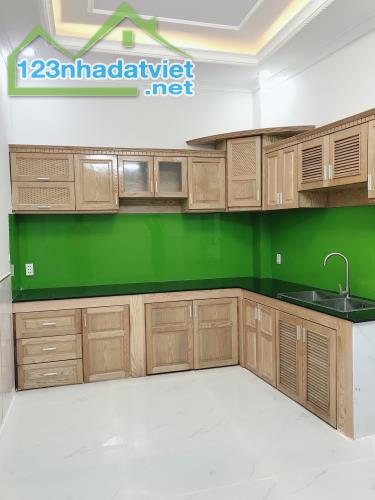 Bán nhà HXH, 85m2, đường Nguyễn Thị Sóc, Hóc Môn, ngang 5m, nhỉnh 4 tỷ còn thương lượng. - 2