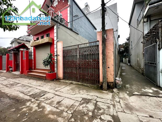 Bán gấp mảnh đất cực đẹp Phúc Lợi, 50m2, lô góc, 2 mặt tiền, đường ô tô tránh, chỉ 6.45 tỷ