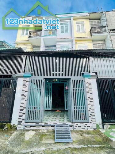 NHÀ BÁN 2 SẸC NGẮN TRẦN VĂN MƯỜI XÃ XUÂN THỚI ĐÔNG HÓC MÔN GIÁ 1,8 TỶ