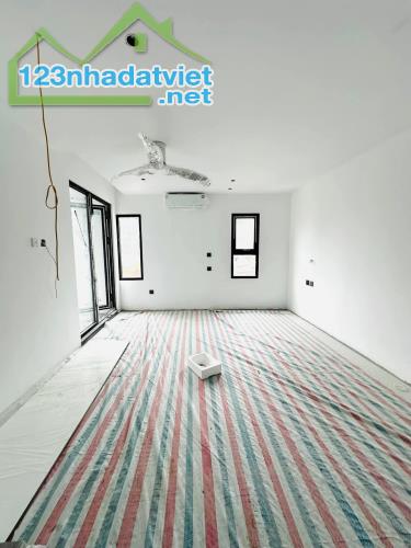 NHÀ MẶT PHỐ QUẢNG AN TÂY HỒ, VỊ TRÍ ĐẸP VIEW HỒ 6 TẦNG KINH DOANH, DT 200M2 GIÁ 200 TỶ
