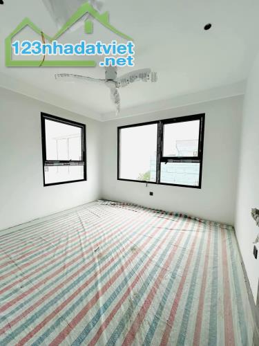 NHÀ MẶT PHỐ QUẢNG AN TÂY HỒ, VỊ TRÍ ĐẸP VIEW HỒ 6 TẦNG KINH DOANH, DT 200M2 GIÁ 200 TỶ - 2