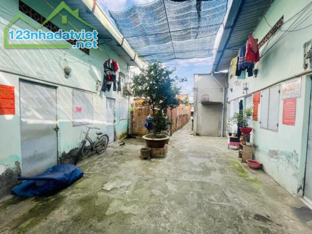 HIẾM, Bán nhà MT Thủ Khoa Huân, Thuận An, BD, gần chợ BÚNG, 383m2 ( nở hậu ), chỉ 11,5 tỷ