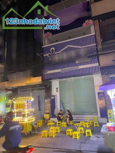 Cần tiền ngay bán 2 tỷ 350 triệu  nhà Bàn Cờ, Quận 3 Đang cho thuê 22 triệu / 1 tháng - 4