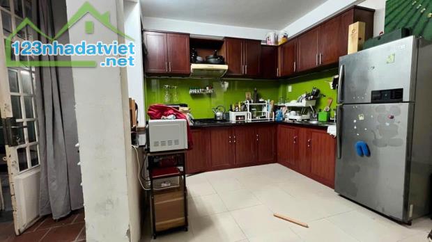 Cần tiền ngay bán 2 tỷ 350 triệu  nhà Bàn Cờ, Quận 3 Đang cho thuê 22 triệu / 1 tháng - 3