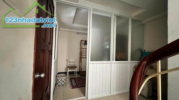 Cần tiền ngay bán 2 tỷ 350 triệu  nhà Bàn Cờ, Quận 3 Đang cho thuê 22 triệu / 1 tháng - 1