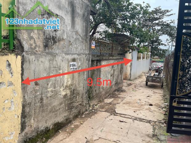 Bán đất Đại Lan - Duyên Hà, 184m2, giá 9.75 tỷ, mặt ngõ thông. Lh 0888229559 - 3