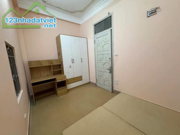 Cho thuê nhà ngõ phố Kim Giang Hoàng Mai 40m x 5 tầng, giá 12tr/tháng - 2