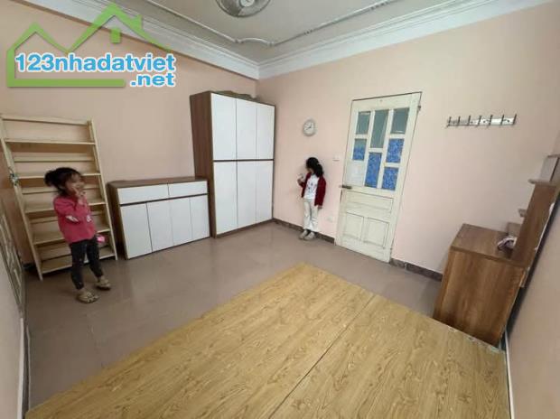 Cho thuê nhà ngõ phố Kim Giang Hoàng Mai 40m x 5 tầng, giá 12tr/tháng - 3