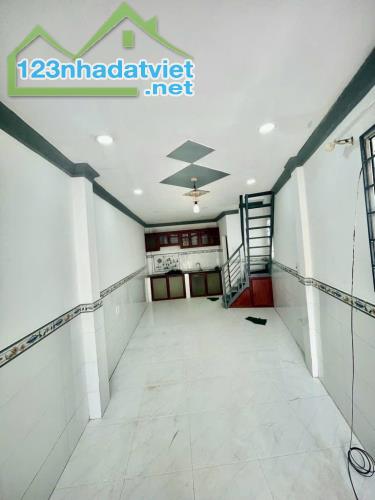 Bán nhà mới DIỆN TÍCH SÀN 58M2, HẺM XE HƠI, gần Gò Ô Môi, Đường Huỳnh Tấn Phát, Quận 7.