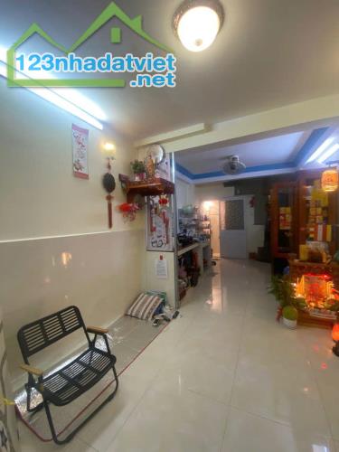 Nhỉnh 8 tỷ, HXH 6m Nguyễn Thiện Thuật, 5 tầng 26m2 hđt 15tr/tháng