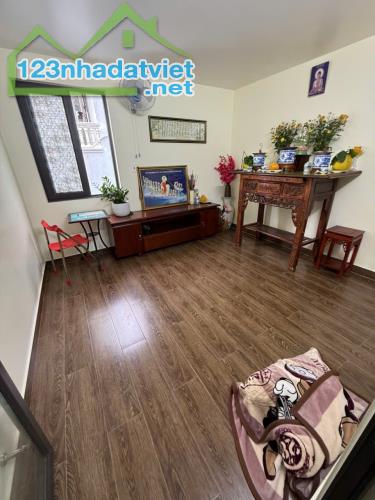 Bán nhà 4 tầng mặt ngõ gần ngã tư An Dương