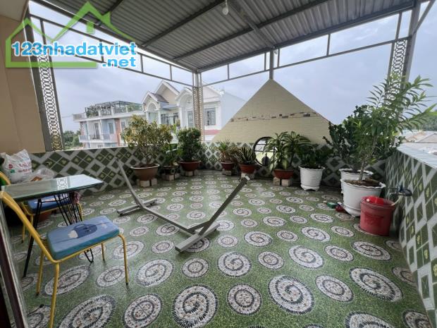 Bán Villa đẳng cấp Lê Văn Lương, Nhà Bè – 200m², Chỉ Hơn 11 Tỷ - 2