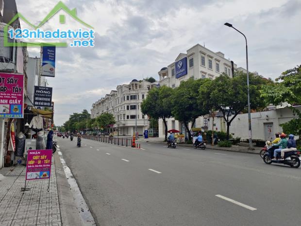 Bán nhà MT đối điện CITYLAND Phan Văn Trị P.10 Gò Vấp 96m2 giá 16.5 tỷ