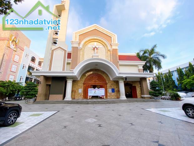 Bán nhà QUẬN 3, hẻm Lê Văn Sỹ, 11.3 tỷ