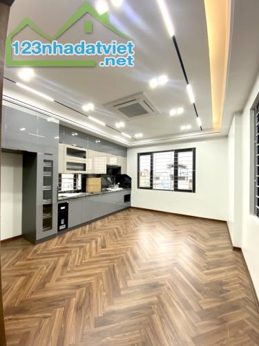 NHÀ PHÂN LÔ, HOÀNG VĂN THÁI, 95M², Ô TÔ TRÁNH, Ở, LÀM VP, PHÒNG KHÁM - GIÁ 22.5 TỶ - 1