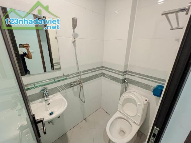 SIÊU PHẨM DÒNG TIỀN  MINH KHAI - 12 PHÒNG KHÉP KÍN - HÀNG XÓM TIMES - GIÁ 12.9 TỶ
