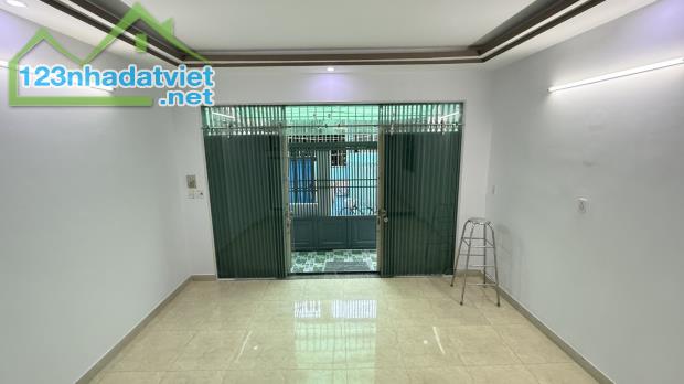 Nhà ngon giá rẻ - 54m2(5x13) - 2 Tầng - Gần Tân sơn Gò Vấp - chỉ 4.x tỷ. - 2