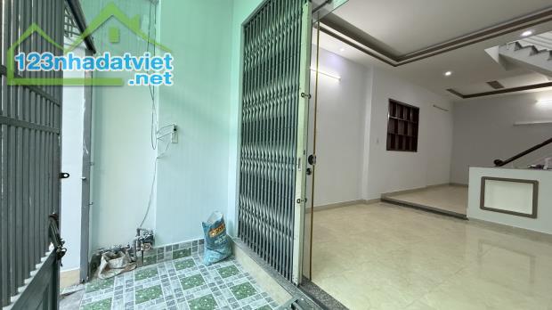 Nhà ngon giá rẻ - 54m2(5x13) - 2 Tầng - Gần Tân sơn Gò Vấp - chỉ 4.x tỷ. - 1