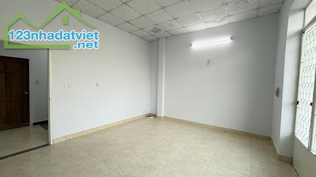 Nhà ngon giá rẻ - 54m2(5x13) - 2 Tầng - Gần Tân sơn Gò Vấp - chỉ 4.x tỷ.