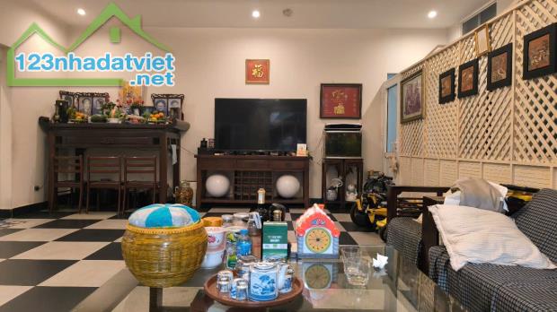 Bán Biệt Thự Phường Xuân La – Tây Hồ - 490m2 – 2 Mặt tiền – Sân Vườn Gara – 140 tỷ . - 3