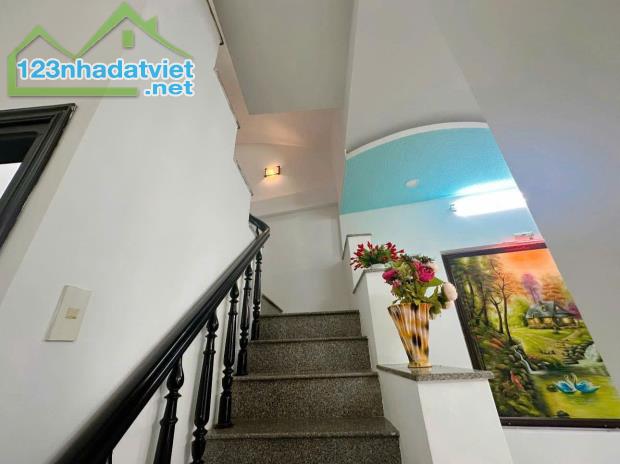 Bán Nhà 3 Tầng Mê Đúc Kiên Cố, Sân Thượng, Hẻm Trần Nhật Duật, TP Nha Trang - Giá 3.35 Tỷ - 1
