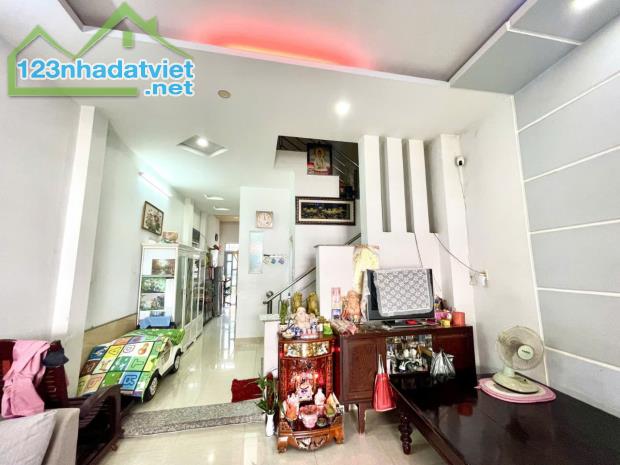 BÁN NHÀ ĐẸP GIÁ RẺ NHẤT KHU VỰC HUỲNH TẤN PHÁT QUẬN 7, 2 TẦNG, 82M2 CHỈ 5.299 TỶ