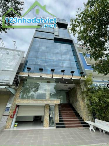 Bán Tòa Văn Phòng Mặt Phố Đoàn Trần Nghiệp, Hai Bà Trưng DT 196m2, 9T, MT 7.9m