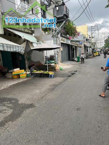 NHÀ GIÁ RẺ QUẬN 7. HXH.Đ: PHẠM HỮU LẦU. KẾ PHÚ MỸ HƯNG. DT: 100 M2. 2 TẦNG. CHỈ 7.5 TỶ.