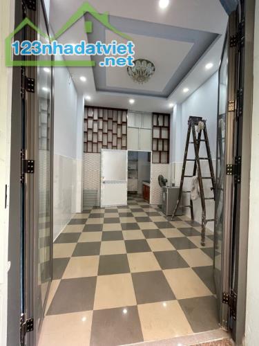 BÁN NHÀ 4 TẦNG CĂN GỐC GIÁ HỜI - LÝ THÁI TỔ - Q.10 - 30M2 - SỔ HỒNG RIÊNG - 4