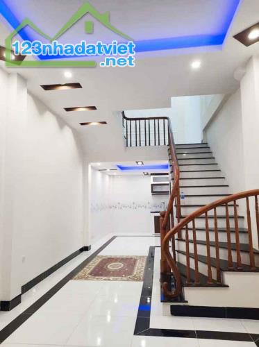 Bán nhà đẹp Đội Cấn, Ba Đình, gần ôtô, 45mx5t, 9 tỷ, 0985696268 - 2