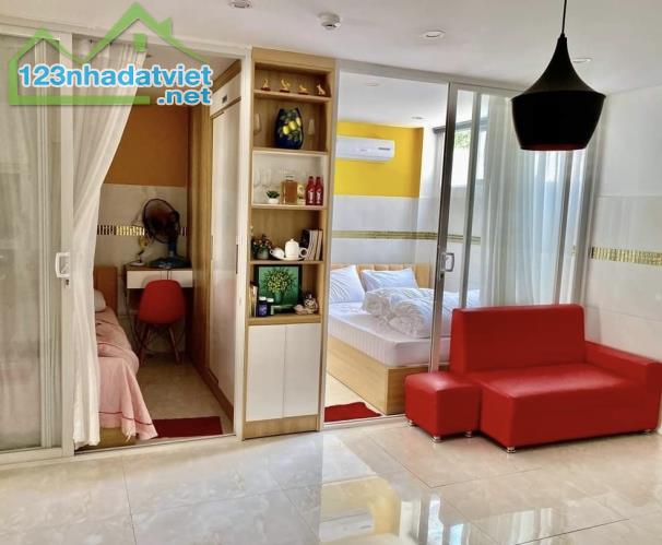 TÒA APARTMENT 6 TẦNG THANG MÁY - 11 PHÒNG KHÉP KÍN - DOANH THU KHỦNG - 100M RA VÕ VĂN KIỆT - 5