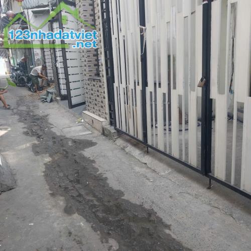 BÁN NHÀ MỚI, VỊ TRÍ ĐẸP, 2 TẦNG NGAY TẠI ĐƯỜNG TÂN THỚI NHẤT 11, TÂN THỚI NHẤT, QUẬN 12 - 1