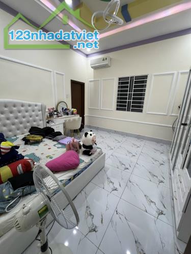 BÁN NHÀ MẶT TIỀN KINH DOANH, 2 TẦNG  5PN, 220M2, ĐẠI LỘ DT743 - AN PHÚ CHỈ HƠN 40TR/M2 - B - 1
