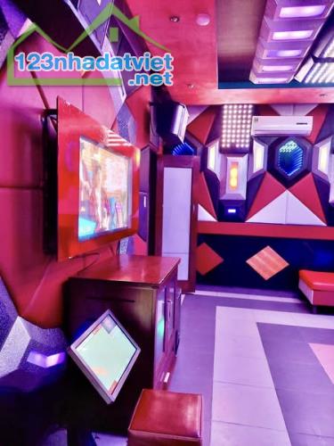 karaoke 5 tầng 18 phòng -Hòa Cường - Giá 27 tỷ. - 2