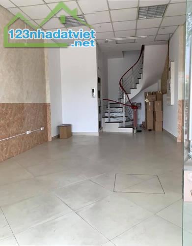 Ngộp Bank ! Nhà MT 5x30m, Cách Ngã Tư Hòa Lân 2 phút - 4