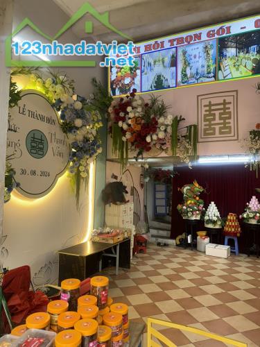 Bán Nhà Mặt Phố Hàng Than-Lô Góc 37/40m, 3 Tầng, MT 5m 31.5 Tỷ, Vỉa hè rộng - 2