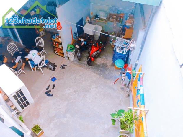 Bán nhà QUẬN 3, hẻm Lê Văn Sỹ, Giá 11.5 tỷ, Diện tích Khủng 8 x 10 m