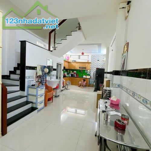 SÁT TÂN HÒA ĐÔNG GIÁP Q.6 - 2 TẦNG HẺM XE HƠI - 60M2 CHỈ 5.1 TỶ TL - 3