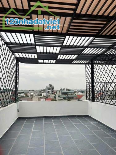 BÁN NHÀ THẠCH BÀN - Ô TÔ VÀO NHÀ - 60M2 NHỈNH 8 TỶ - 4