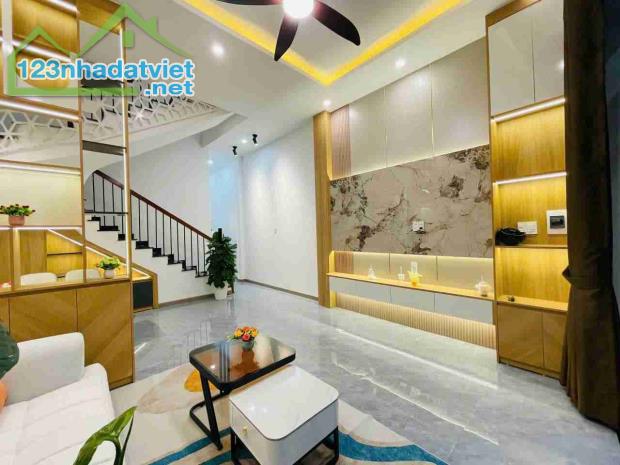 Cc cần bán nhà 3 tầng kiệt ĐIỆN BIÊN PHỦ TTTP, giá chỉ nhỉnh 3 tỷ.