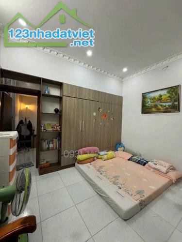 CHÍNH CHỦ BÁN GẤP NHÀ 1 LẦU GIÁ 750TRIỆU - NGAY VÒNG XOAY AN LẠC. ĐANG CHO THUÊ 16TR/THÁNG - 1
