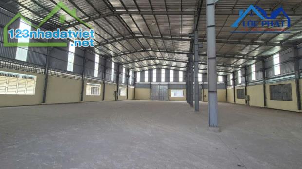 Cho thuê xưởng cao thoáng, 1300m2 & 1500m2, xe công vào tận nơi, giá chỉ 60 nghìn/m2 - 2