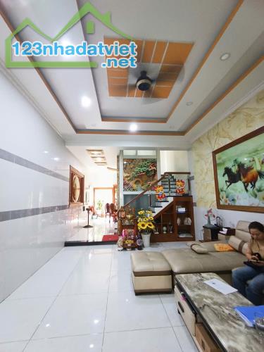 Bình Tân,Mặt tiền TL10, Nhà 5 tầng 150m2, kinh doanh, giá rẻ, khu vip Tên Lửa